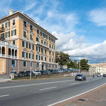 Sea View House Next To Waterfront - Happy *